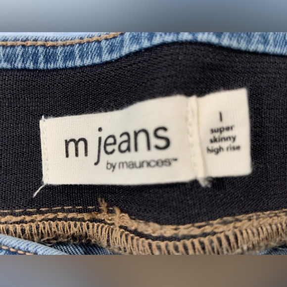 Light wash Maurices jeans - Picture 2 of 4